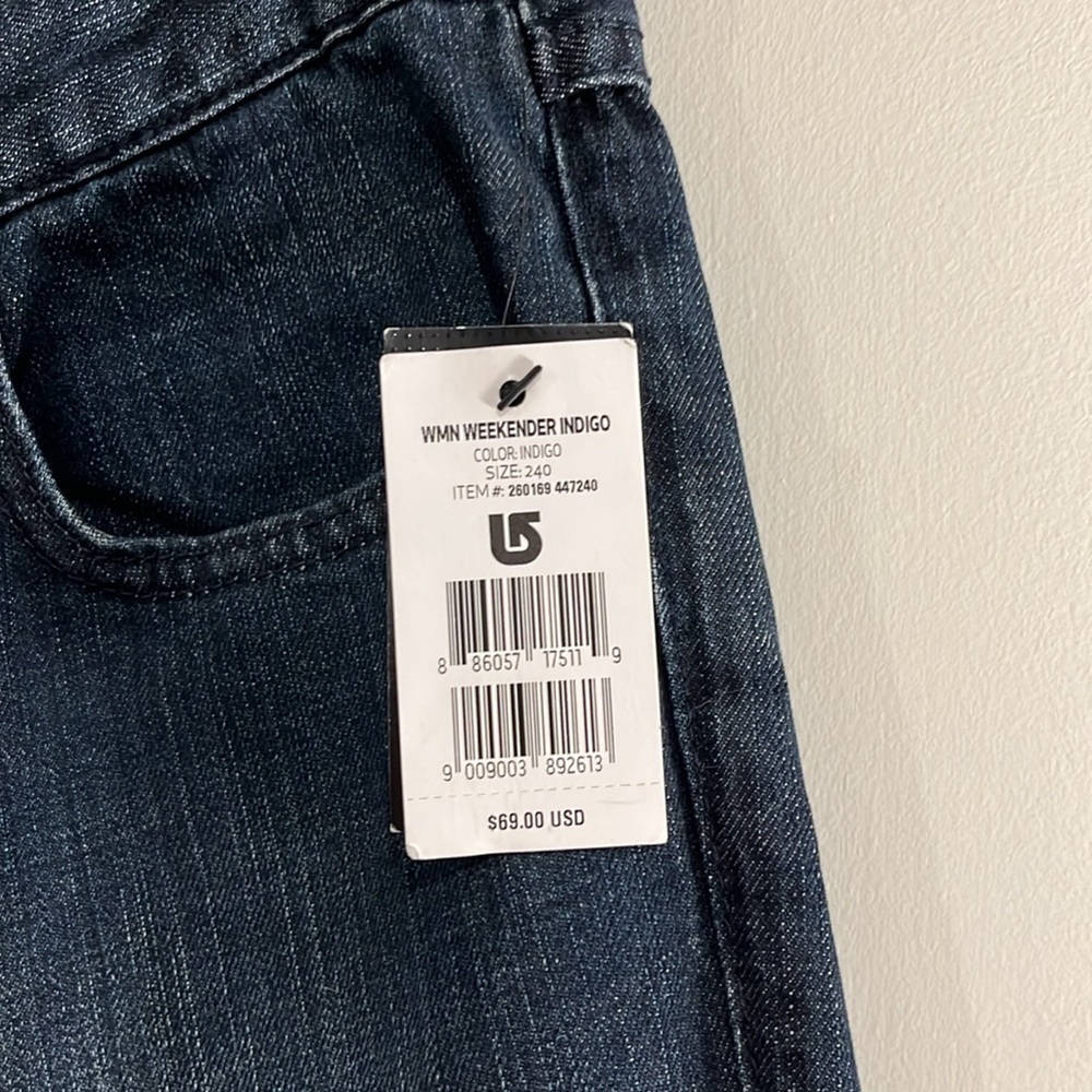 NWT BURTON Weekender Straight Leg Jeans Snowboard Indigo Dark Denim Women’s 24 - Picture 7 of 10